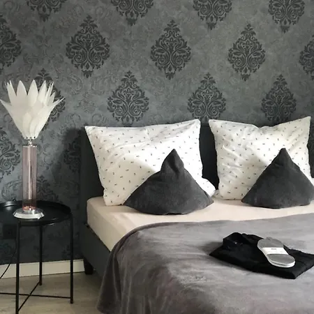 Body Kult Loft - Modernes Mit 2 Separaten Schlafzimmern Gasthof Zwickau