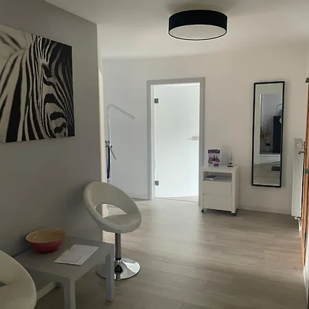 Body Kult Loft - Modernes Mit 2 Separaten Schlafzimmern - Kostenlose Parkplaetze Direkt An Der ゲストハウス ツウィッカウ